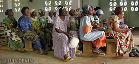 Coro Fang religioso femminile