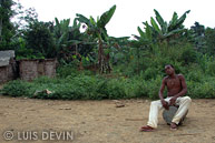 Pygmy drummer with a single-skin drum